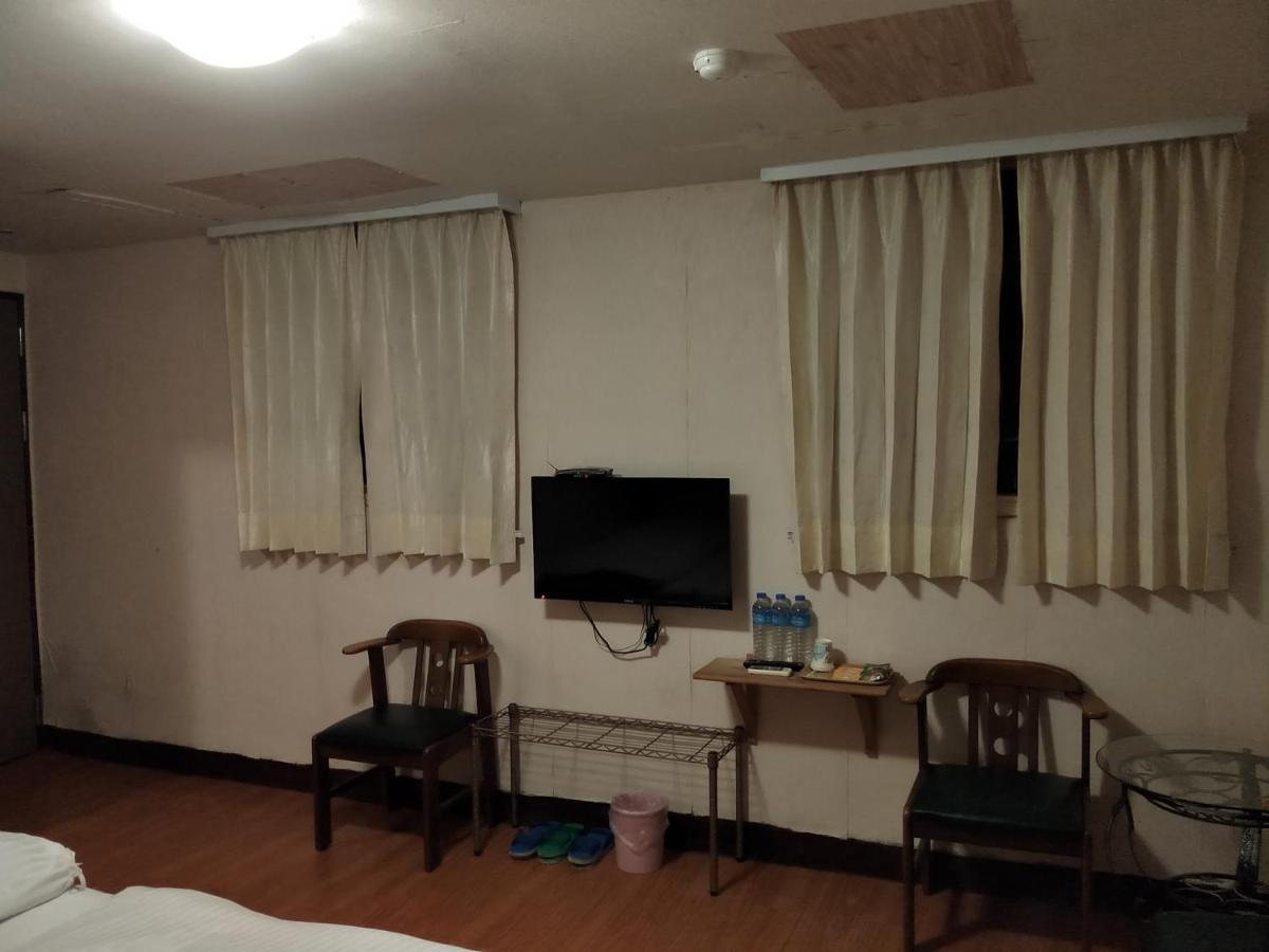 Hotel Fouquet Città di Hualien Esterno foto