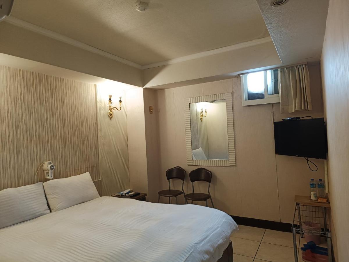 Hotel Fouquet Città di Hualien Esterno foto